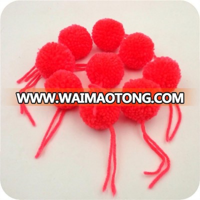 Hot selling fashion beautiful polyester pom pom ball